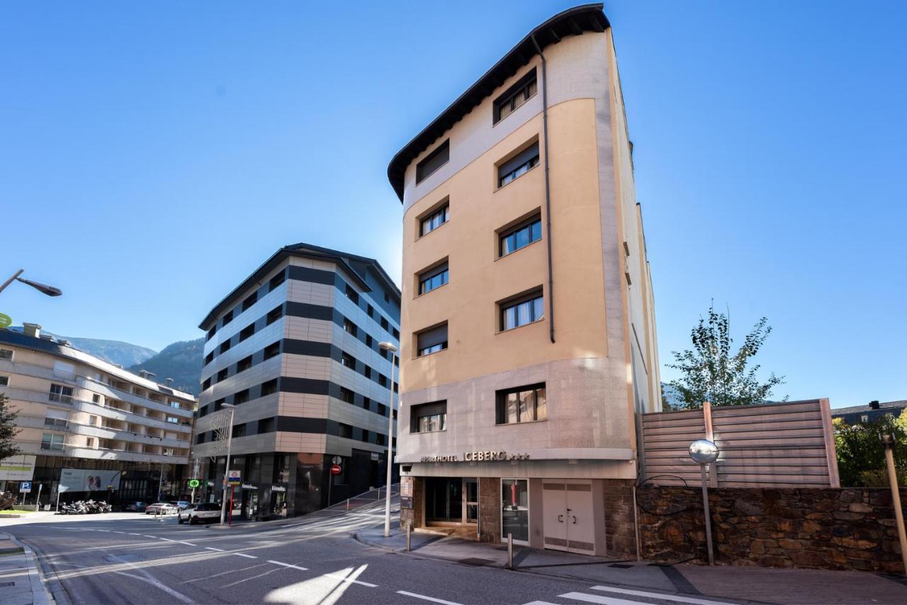 Aparthotel Iceberg Sant Julià de Lòria Zewnętrze zdjęcie