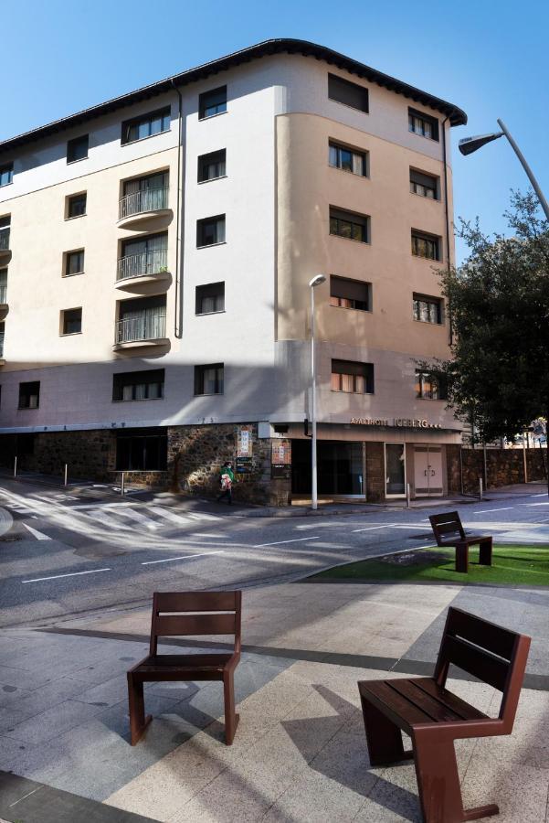 Aparthotel Iceberg Sant Julià de Lòria Zewnętrze zdjęcie