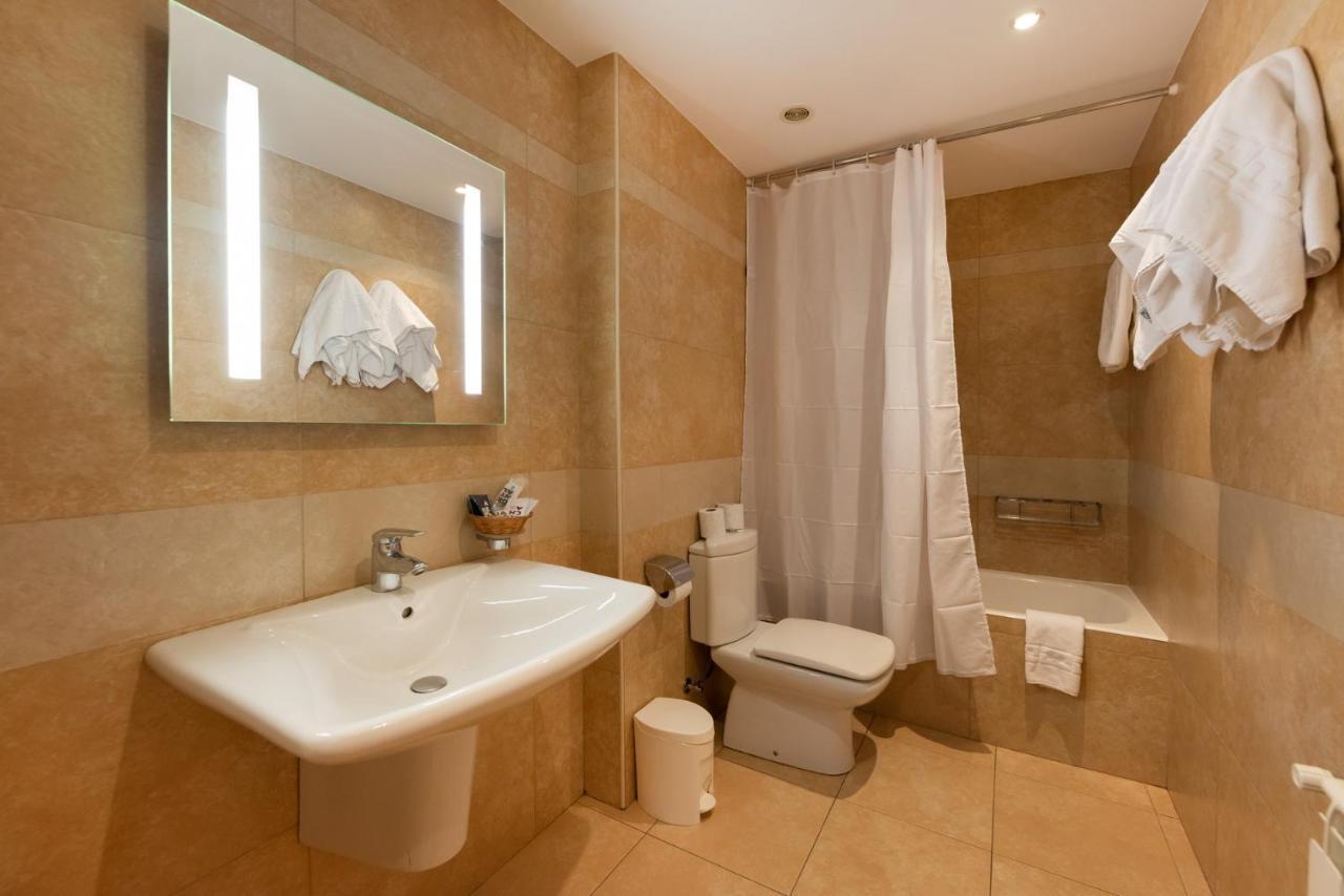 Aparthotel Iceberg Sant Julià de Lòria Zewnętrze zdjęcie