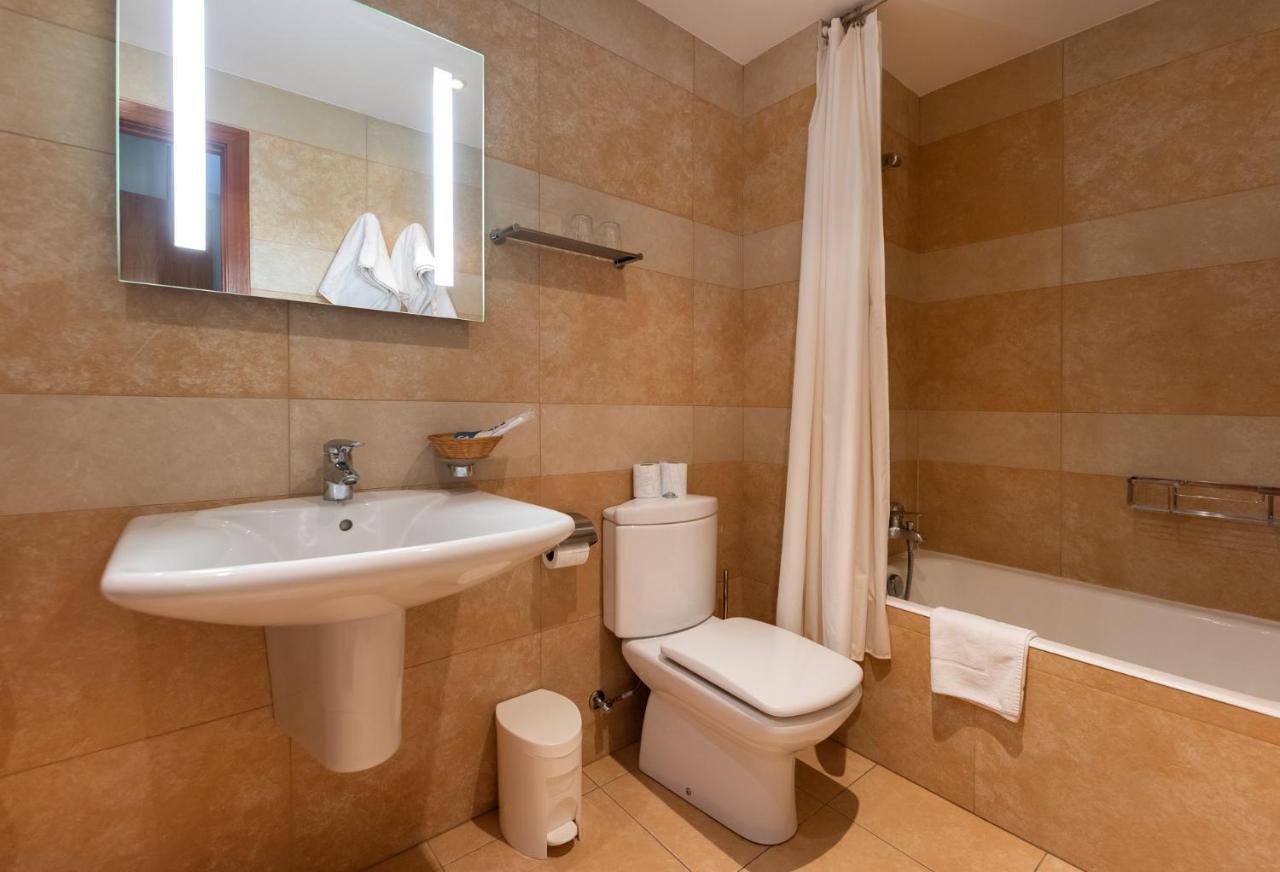Aparthotel Iceberg Sant Julià de Lòria Zewnętrze zdjęcie