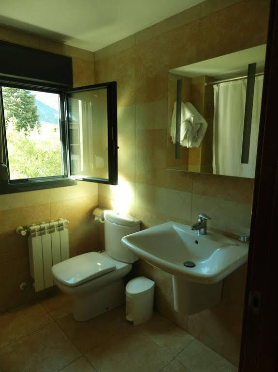 Aparthotel Iceberg Sant Julià de Lòria Zewnętrze zdjęcie